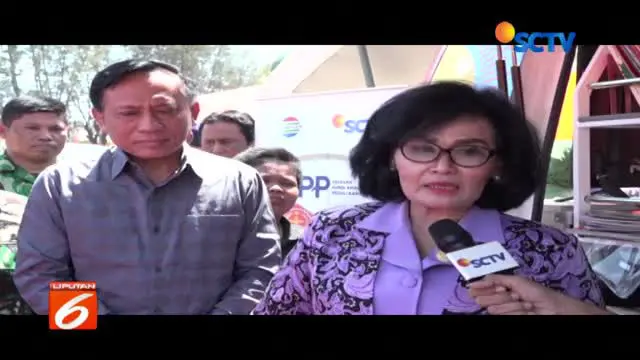 Istri panglima TNI, Nanik Istuma Wati  mengunjungi dan memberikan bantuan kepada korban gempa di Lombok Utara.