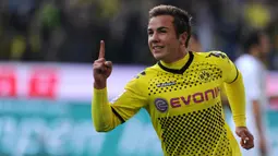 Mario Gotze. Gelandang serang berusia 29 tahun yang mulai musim lalu berseragam PSV ini sempat memperkuat Borussia Dortmund dan Bayern Munchen di Liga Jerman saat berusia di bawah 23 tahun. Ia mampu mencetak total 41 gol mulai musim 2009/2010 hingga 2015/2016. (AFP/Patrik Stollarz)