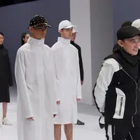 Koleksi Refounders dari Rinaldy A. Yunardi di panggung JFW 2021. Sumber foto: Document/JFW.