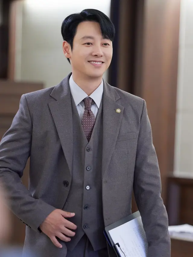 Kim Dong Wook. (Instagram/ keyeastofficial)