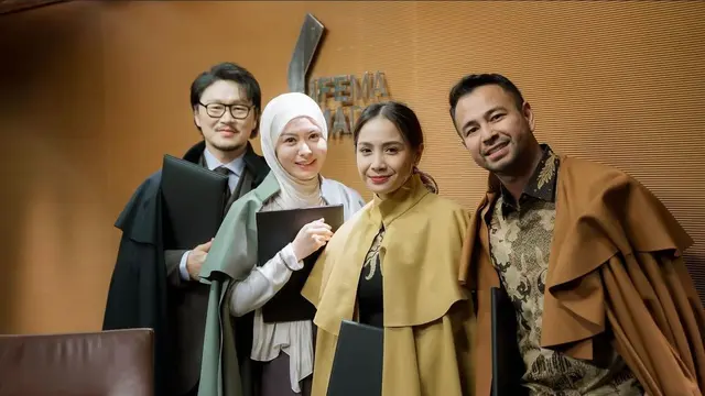 Ayana Moon bersama para duta Internasional untuk Madrid. (Foto: Dok. Koleksi Pribadi Ayana Moon)