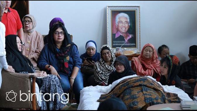 Anak Anak Tuntun Perjuangan Terakhir Adnan Buyung Nasution Video Fimela Com