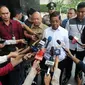 Menteri Sosial, Idrus Marham menjawab pertanyaan awak media setibanya di gedung KPK, Jakarta, Kamis (26/7). Idrus kembali diperiksa sebagai saksi untuk kasus dugaan suap Pembangkit Listrik Tenaga Uap (PLTU) Riau-I. (Merdeka.com/Dwi Narwoko)