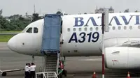 Pesawat Batavia Air dengan nomor penerbangan 7P597 tujuan Jakarta-Medan yang mengalami gangguan saat mendarat di Bandara Polonia Medan.Gangguan tersebut dikarenakan pengendali tidak berfungsi.(Antara)