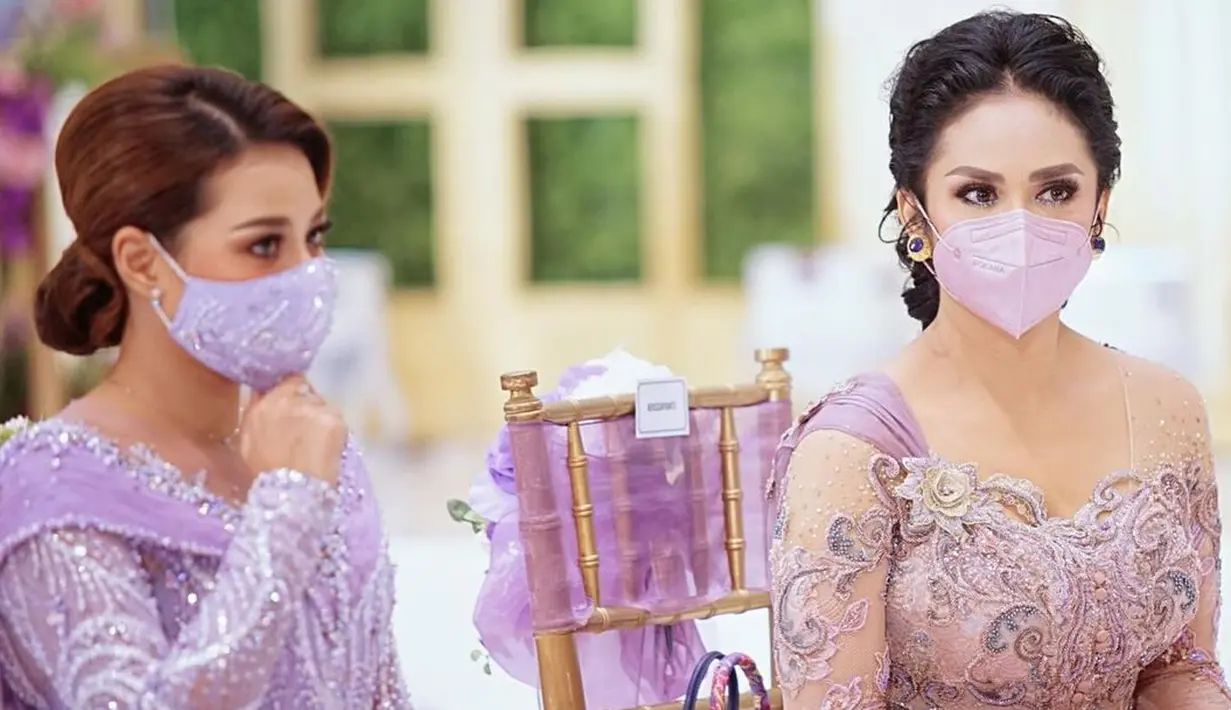 (Instagram/krisdayantilemos)