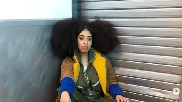 Wanita dengan rambut terbesar di dunia