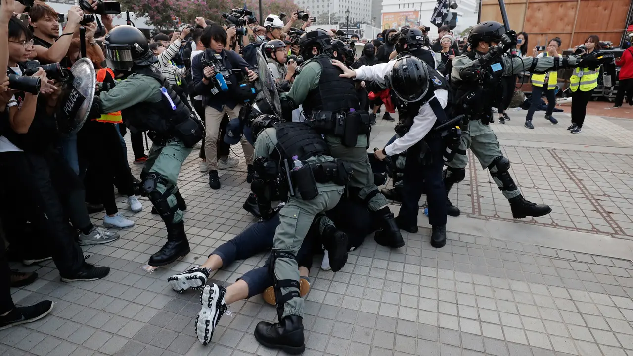 Demonstran Hong Kong Unjuk Dukungan untuk Muslim Uighur