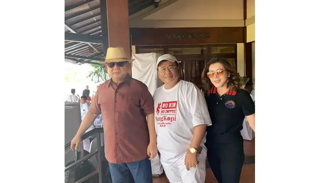 6 Momen Nurbaeny Bareng Hotman Paris, Setia 17 Tahun Jadi Asisten Pribadi