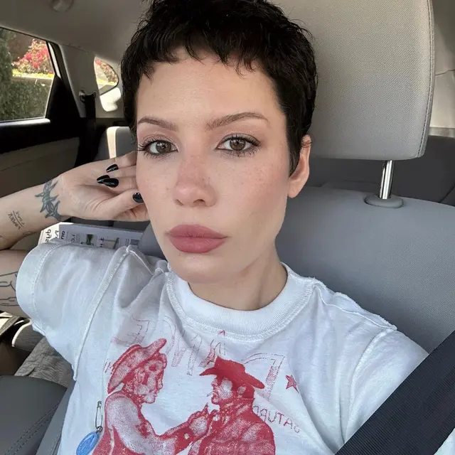 Halsey Unggah Cuplikan Video Dirinya yang Sakit, Diduga Idap Lupus dan Leukemia (Instagram.com/iamhalsey)