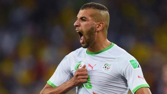 Islam Slimani (c) AFP