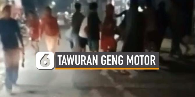 VIDEO: Viral, Tawuran Dua Geng Motor di Bekasi