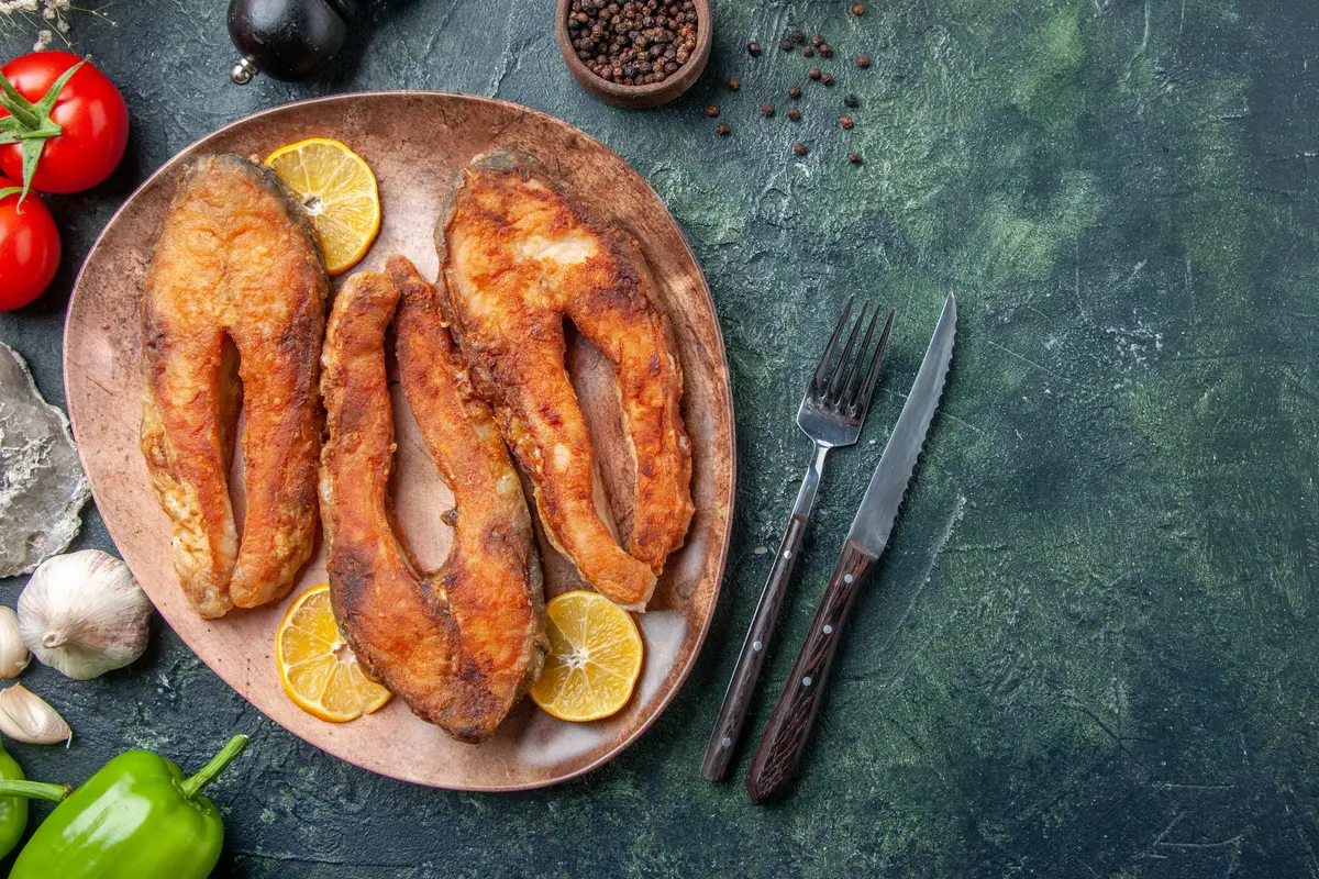Ilustrasi ikan goreng
