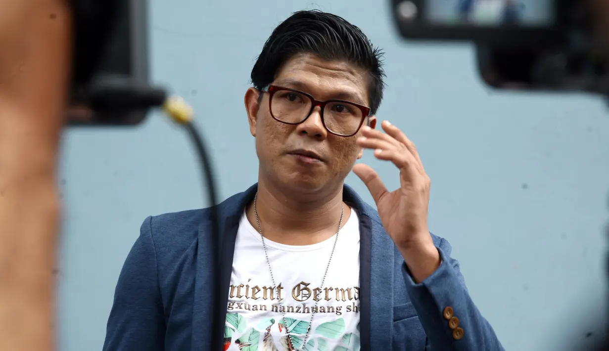 Belakangan ini, Andika lebih banyak diwarnai berita terkait perempuan yang sering berada disampingnya. Banyak warganet yang bertanya-tanya cara Andika memikat cewek.  (Nurwahyunan/Bintang.com)