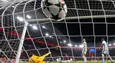 Gawang Inter Milan akhirnya jebol di Liga Champions. Tembok kukuh itu akhirnya runtuh oleh Bayer Leverkusen dalam matchday 6, Rabu dini hari WIB (11/12/2024). (AP Photo/Martin Meissner)