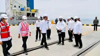 Presiden Jokowi meresmikan Terminal Multipurpose Wae Kelambu Pelabuhan Labuan Bajo yang terletak di Kecamatan Komodo, Kabupaten Manggarai Barat, NTT, Kamis, 14 Oktober 2021.Foto: Laily Rachev - Biro Pers Sekretariat Presiden