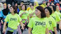 Ilustrasi ibu-ibu sedang zumba. (Foto: Shuttestock)