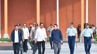 Presiden Joko Widodo (Jokowi) melalukan kunjungan kerja menuju Provinsi Aceh, pada Selasa (15/10/2024). (Merdeka.com)