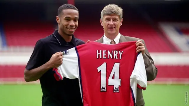 Hari ini 4 Agustus 1999, Thierry Henry resmi bergabung dengan Arsenal. Henry mengenakan nomor punggung 14.