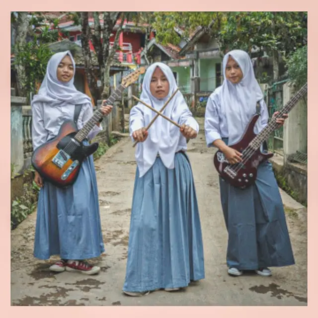 7 Potret Voice of Baceprot, Grup Metal Hijaber Asal Garut yang Akan Tur 4 Negara Eropa