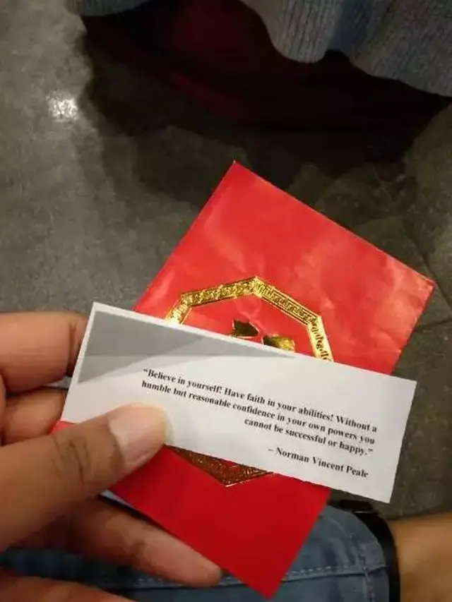 9 Potret Kocak Isi Angpao Imlek Ini Langsung Bikin Meringis