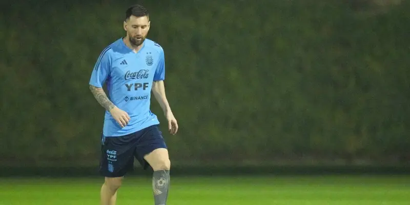 Sesi Latihan Messi Cs Jelang Duel Berat dengan Belanda di Perempat Final Piala Dunia 2022