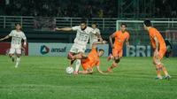Duel antara Borneo FC kontra Bali United pada pekan kedua BRI Liga 1 2023/2024 di Stadion Segiri, Samarinda, Sabtu (8/7/2023). Borneo FC menang 3-1 atas Bali United. (Bola.com/Alit Binawan)