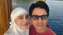 Lebaran tahun ini terasa spesial bagi Luna Maya. Tak hanya jadi Lebaran pertama bersama suami, tapi ia Lebaran di tengah indahnya laut Raja Ampat. Ia pun memamerkan wajah cantik nan glowing tanpa makeup berbalut mukena putih [@lunamaya]