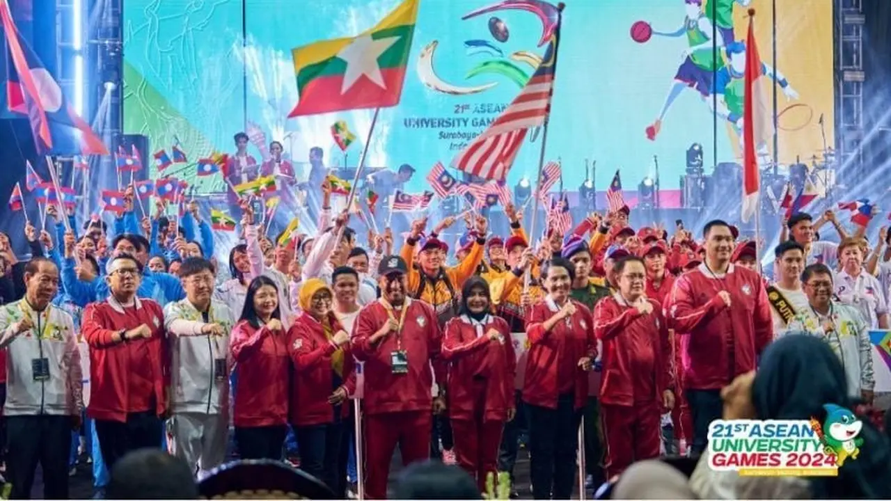Pembukaan ASEAN University Games 2024 di GOR Unesa. (Istimewa)