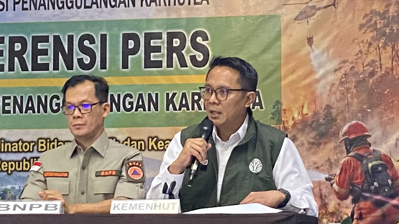 Kepala Biro Humas dan Kerja Sama Luar Negeri Kemenhut Ristianto menyampaikan perkembangan hot spot.