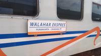 Kereta Api (KA) Lokal Walahar kembali melayani masyarakat mulai 1 Januari 2021. (Foto: dokumentasi humas PT KAI Daop 1 Jakarta)