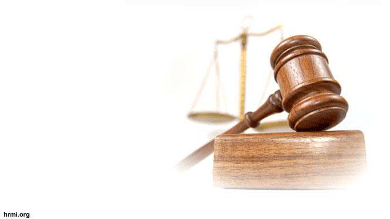 Palu Hakim Pengadilan 