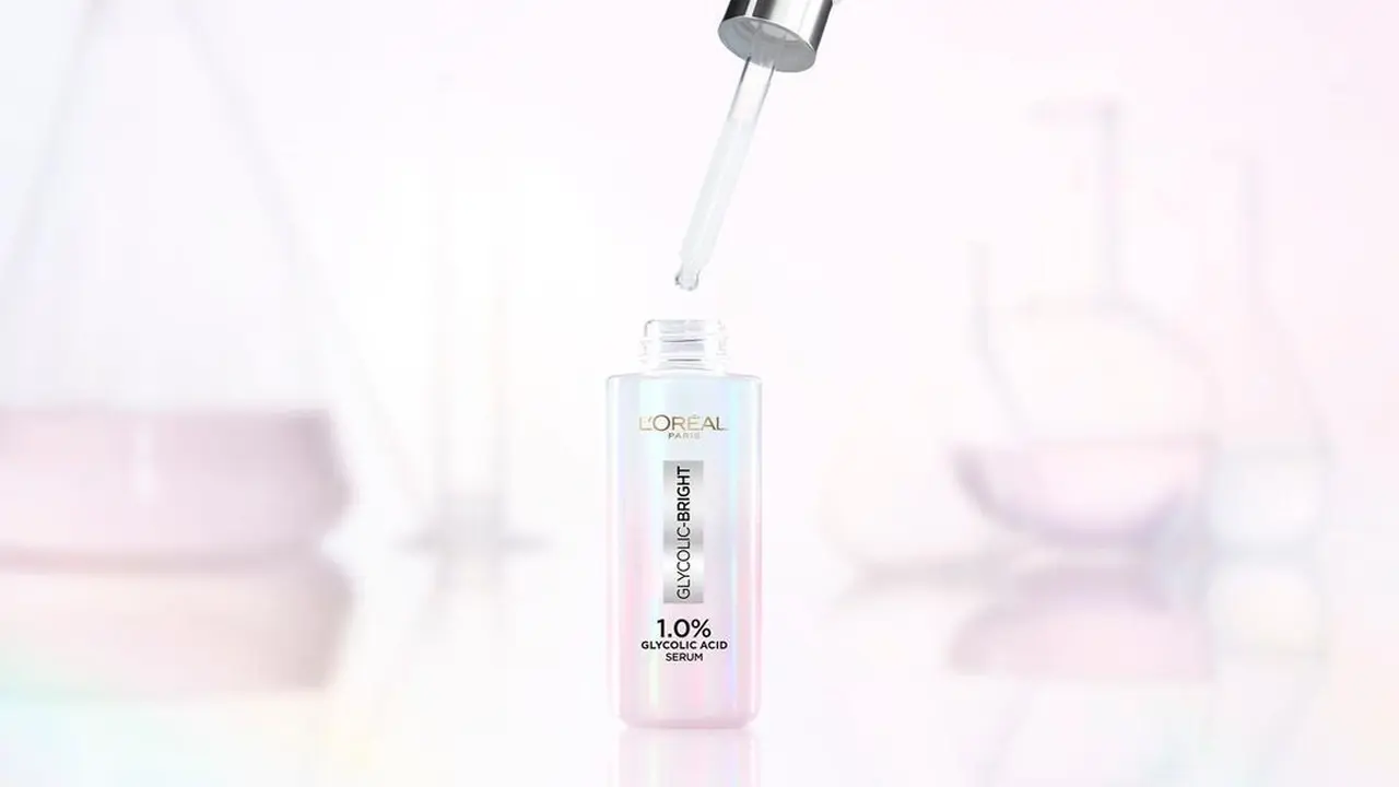 L'Oreal Paris Glycolic-Bright Series