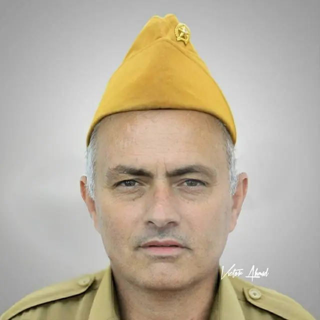6 Editan Foto Jose Mourinho Paling Kocak, Ada yang Jadi Ojek Online