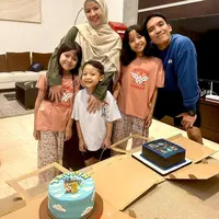Momen Natasha Rizky dan Desta Rayakan ulang tahun Miguel yang ke-5. [Foto: Instagram/desta80s]