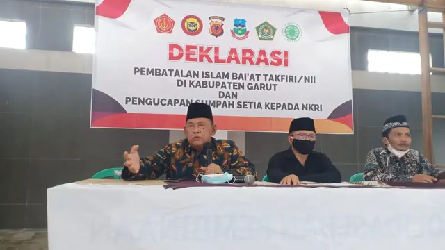 Ketua MUI Garut, KH Sirojul Munir, berharap kegiatan itu mampu meneguhkan tekad bekas anggota NII untuk kembali kepada NKRI. (Liputan6.com/Jayadi Supriadin)