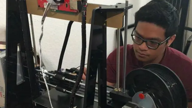 Putu Teguh Satria Adi adalah mahasiswa Indonesia asal Bali yang kini sedang menempuh studi di RWTH Aachen, Jerman. (DW/Nurzakiah Ahmad)