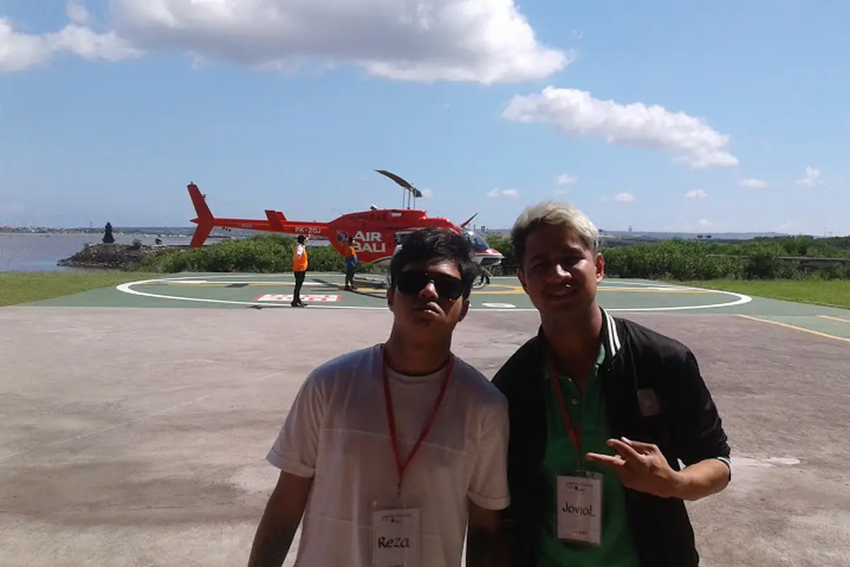Pemandangan Bali Jadi Makin Keren Kalau Naik Uber Chopper