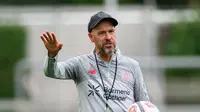 Staf Bayer Leverkusen Permalukan Erik ten Hag: Pelatih Tanpa Ide Permainan, Latihan Push-up Melulu!