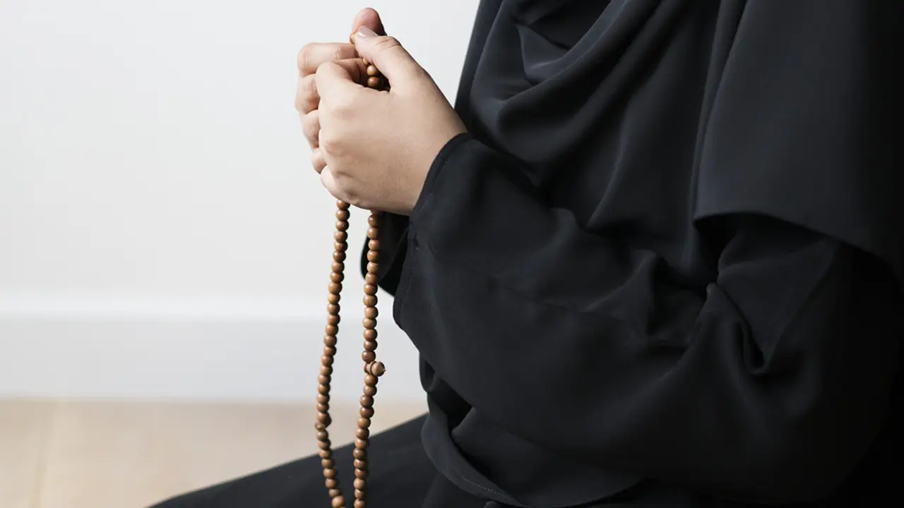 Ilustrasi Bacaan Sholawat Ghina