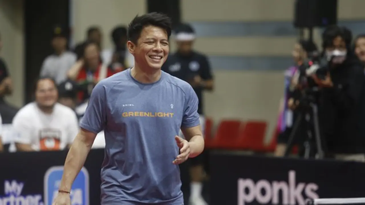 Potret Ariel NOAH Peluk Alleia di Pertandingan Pingpong, Bikin Netizen Baper