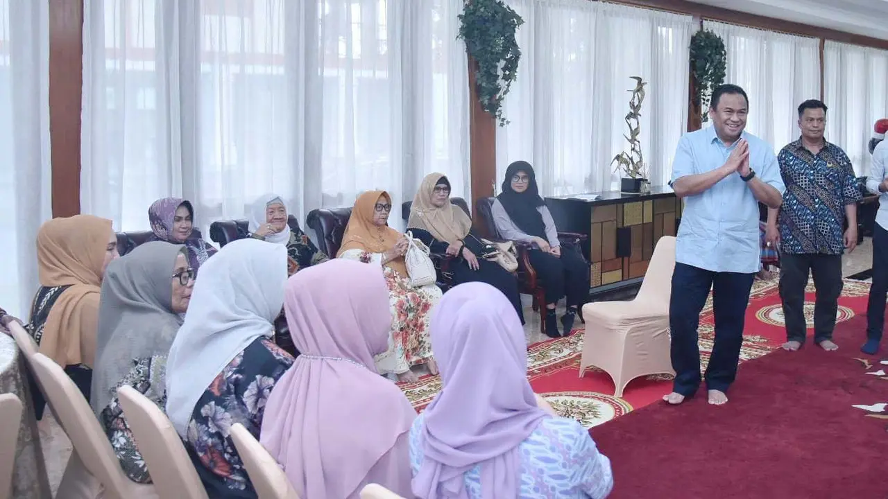 Bukber Bersama Janda Pejuang Gorontalo, Rachmat Gobel Ingatkan Jasa Para Pejuang Kemajuan