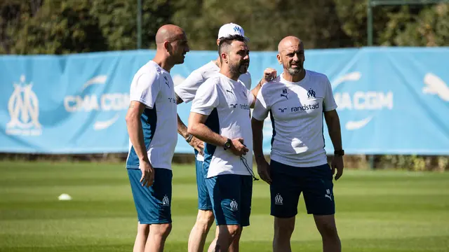 Latihan Perdana Marseille Dibawah Arahan Roberto De Zerbi