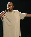 Kanye West mengalami gangguan mental sampai harus menjalani perawatan di rumah sakit. Tampak menderita gangguan yang cukup serius, ia pun hanya percaya pada Kim Kardashian. (AFP/Bintang.com)