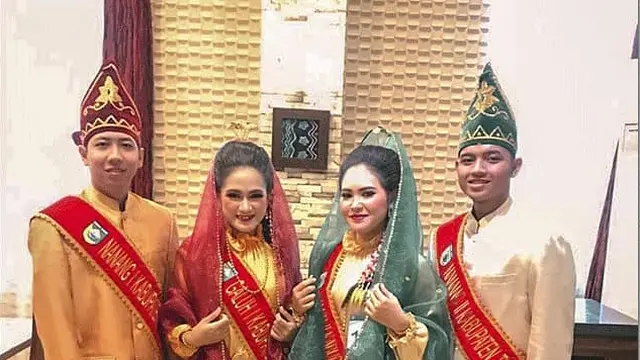 Baju Adat Kalimantan Selatan
