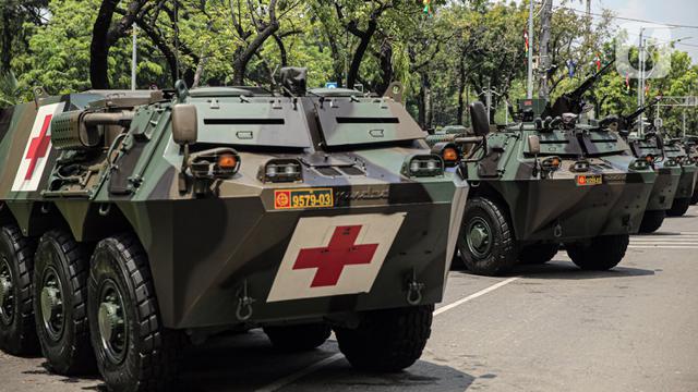 Jelang HUT TNI, Sederet Alutsista Diparkir di Kawasan Istana Merdeka