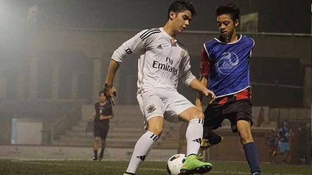 Al Ghazali bermain sepak bola (Instagram)