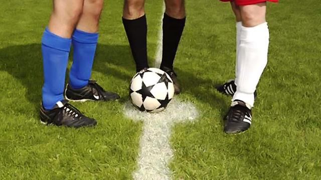 Ilustrasi Kick Off Sepak Bola