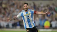 Bintang timnas Argentina, Lionel Messi membuka keunggulan tim Tango atas Bolivia pada menit ke-19. (JUAN MABROMATA/AFP)