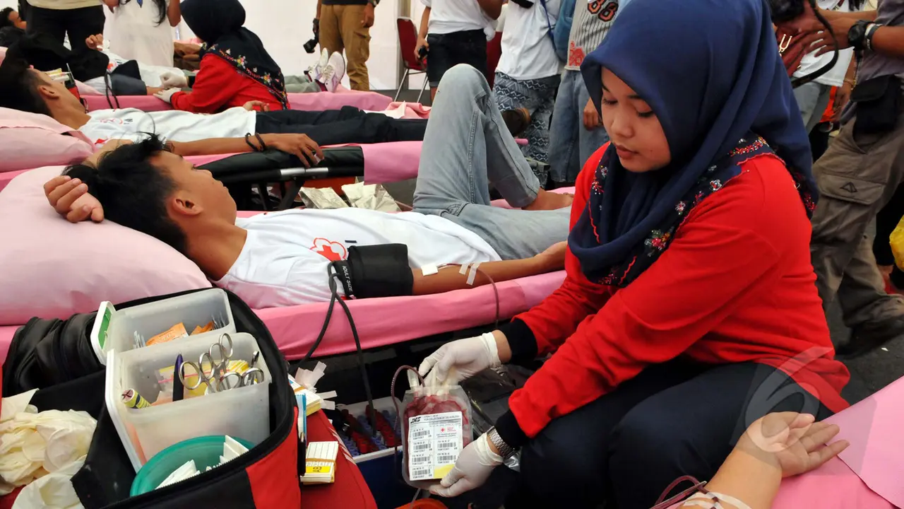 Wapres Jusuf Kalla Buka Aksi Donor Darah PMI dan Taruna Merah Putih