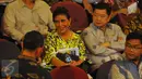 Menteri Kelautan dan Perikanan, Susi Pudjiastuti saat menghadiri acara HUT Megawati Soekarno Putri ke-70 di TIM, Jakarta, Senin (23/1). HUT Megawati dirayakan dengan menonton pementasan teater kebangsaan Tripikala.(Liputan6.com/Angga Yuniar)